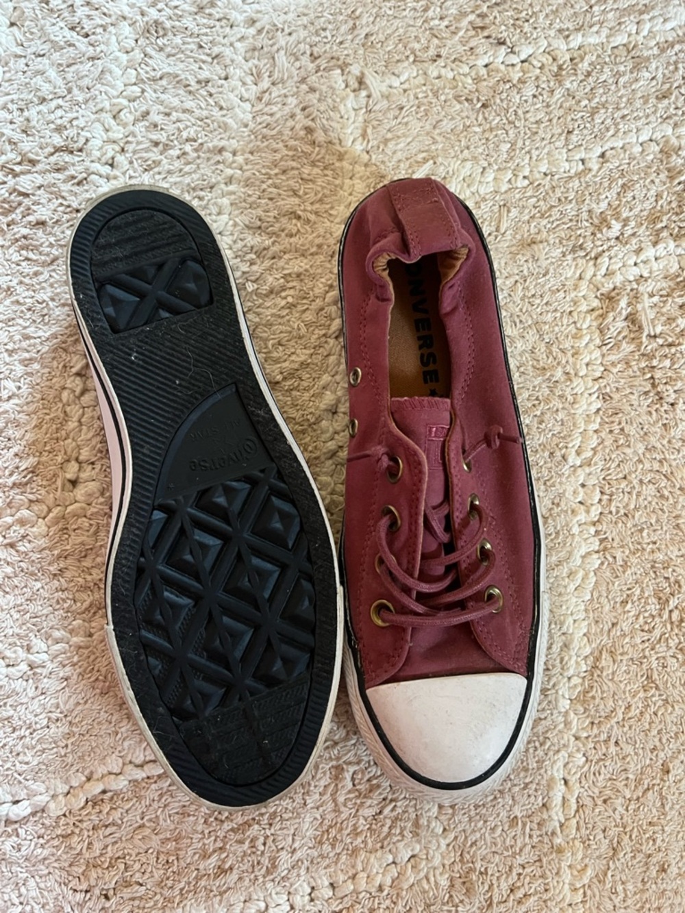 Converse Shoreline Slip-On Sneakers in Burgundy - Picture 3 of 6